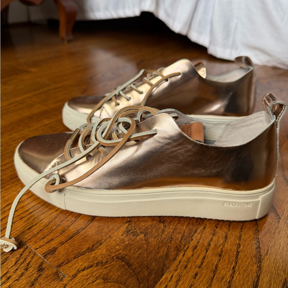 Blackstone Women's Rose Metallic Sneakers size 38